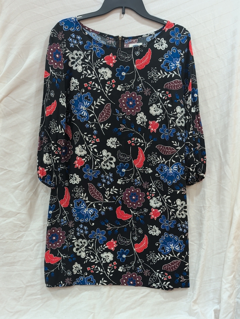 Old Navy Size LG Floral Shift Mini Dress - Black with Red & Blue Accents